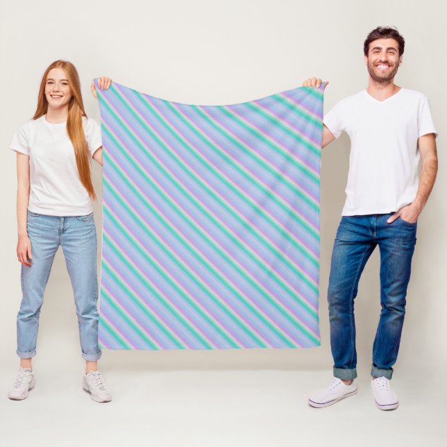 Couverture Polaire Rayures pastel multicolores (En situation)