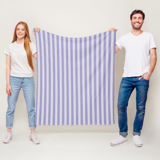 Couverture Polaire Rayures violettes (En situation)