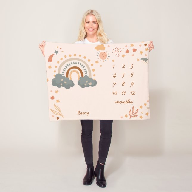 Couverture Polaire Retro Boho Arc-en-ciel rouille bébé mois jalon (En situation)