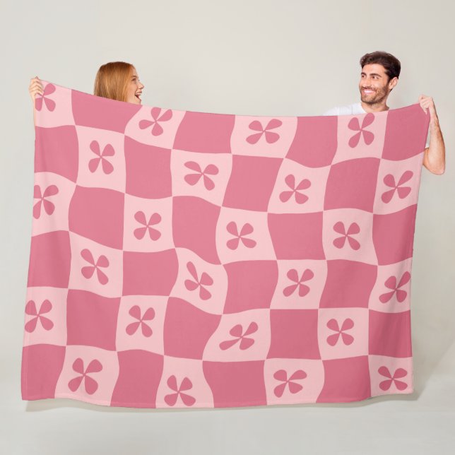 Couverture Polaire Retro rose À damiers motif floral (En situation)