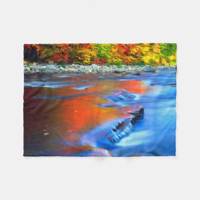 Couverture Polaire Rivière Swift reflétant les couleurs d'automne (Devant (Horizontal))