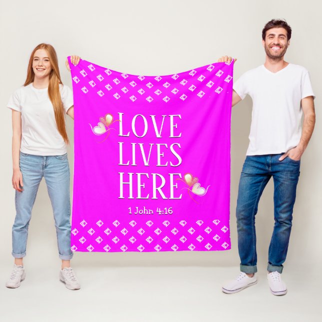 Couverture Polaire ROSE CHAUDE | LOVE LIVES ICI Personnalisable (En situation)
