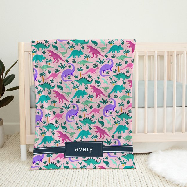 Couverture Polaire Rose | Nom d'enfant Motif de dinosaures colorés (Créateur téléchargé)