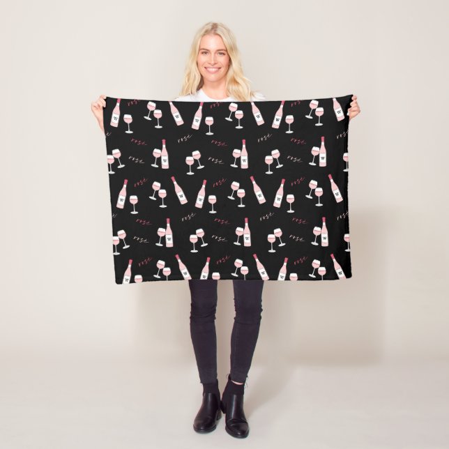 Couverture Polaire Rosé Toute la journée, Bouteille de Vin & Glasses  (En situation)