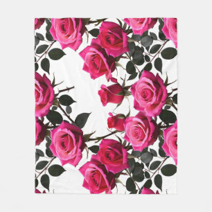 Couverture Polaire Roses rouges et roses regroupées sur un fond blanc