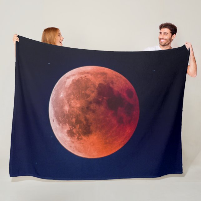 COUVERTURE POLAIRE ROUGE MOON (En situation)