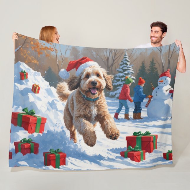 Couverture Polaire Scène de Noël enneigée avec un Bernedoodle (En situation)