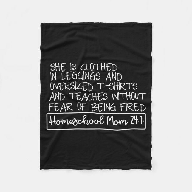 Couverture Polaire She Is Clothed In Leggings And Oversized Homeschoo (Devant)