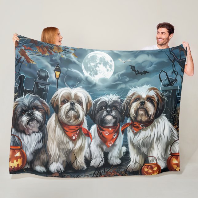 Couverture Polaire Shih Tzu Halloween Éffrayant (En situation)
