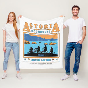 Couverture Polaire Silhouettes des Goonies sur les Goondocks d'Astori