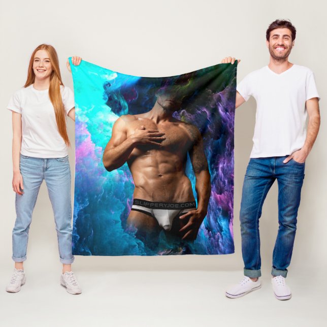 Couverture Polaire SlipperyJoe homme musclé sous-vêtements bulle dyna (En situation)