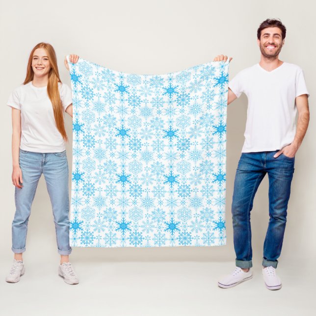 Couverture Polaire Snowflake bleu motif (En situation)