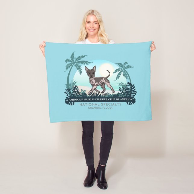 Couverture Polaire Spécialité AHTA Nat'l 2024 - Blanche en polaire av (En situation)