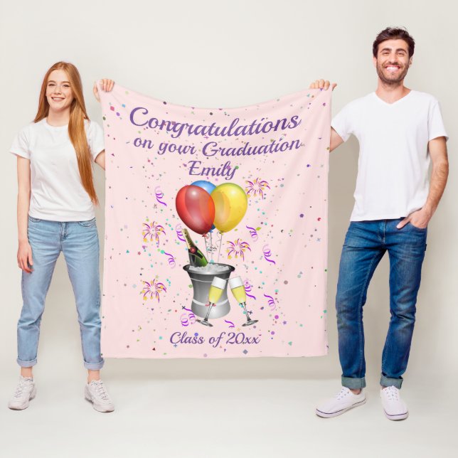 Couverture Polaire Stylish Graduation Celebration Pink (En situation)