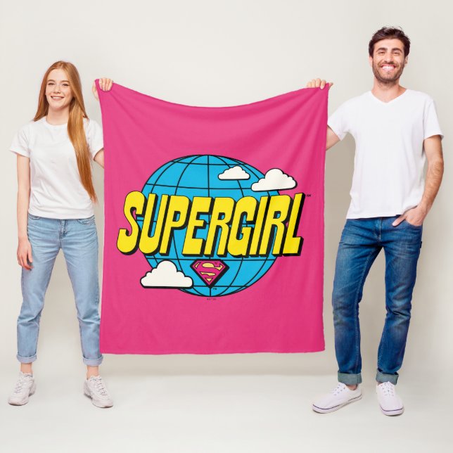 Couverture Polaire Supergirl Graphique Pop Mondial (En situation)