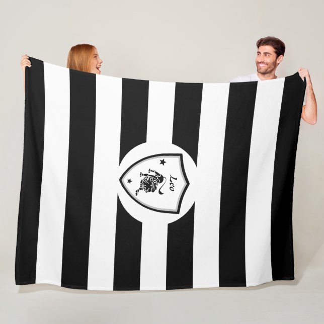Couverture Polaire Symbole de Leo       (En situation)