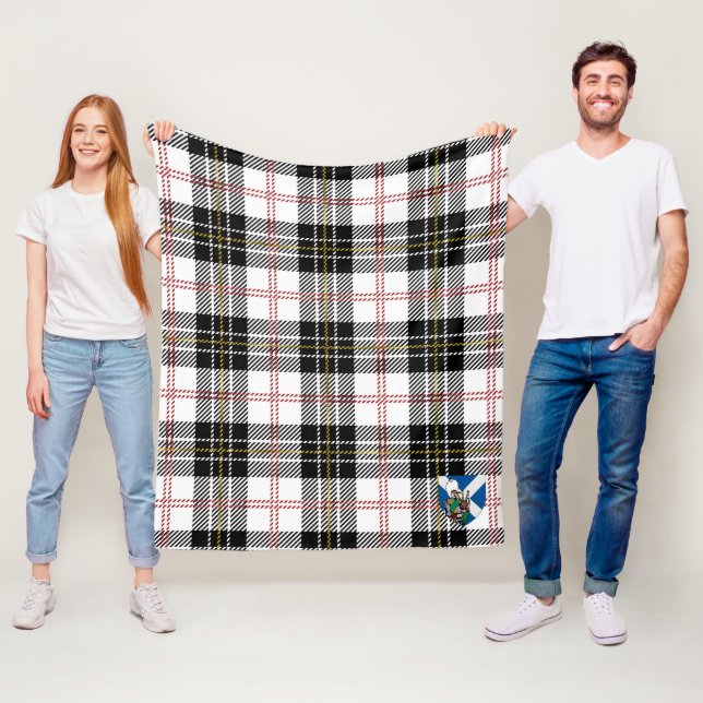 Couverture Polaire Tartan à carreaux MacPherson de Scotts (En situation)