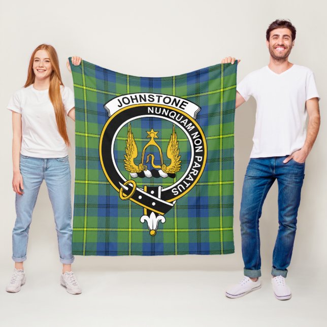 Couverture Polaire Tartan ancien Clan Johnston (En situation)