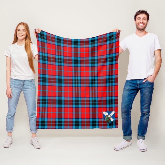 Couverture Polaire Tartan écossais MacTavish de Scotts (En situation)