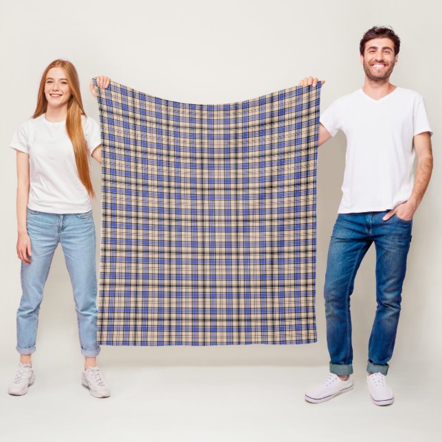 Couverture Polaire Tartan Hannay (En situation)