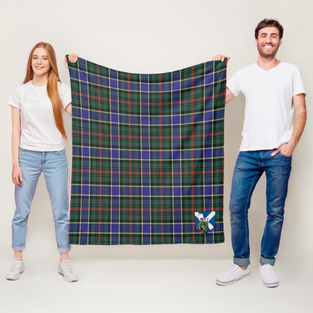 Couverture Polaire Tartan Moderne de Chasse Ogilvie de Scotts (En situation)