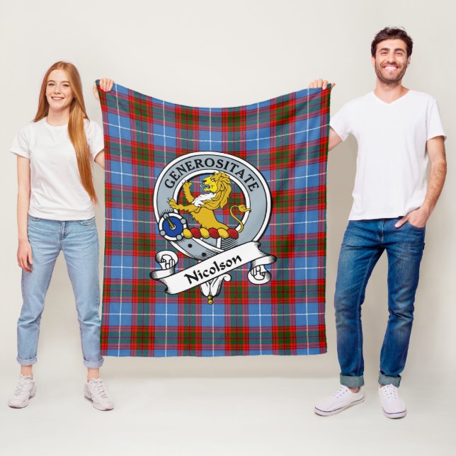 Couverture Polaire Tartan Plaid du Badge du Clan Nicolson (En situation)