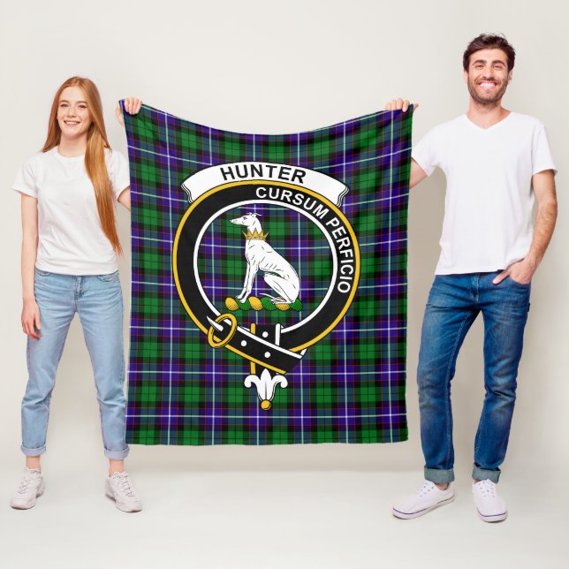 Couverture Polaire Tartan Plaid du Clan Hunter (En situation)