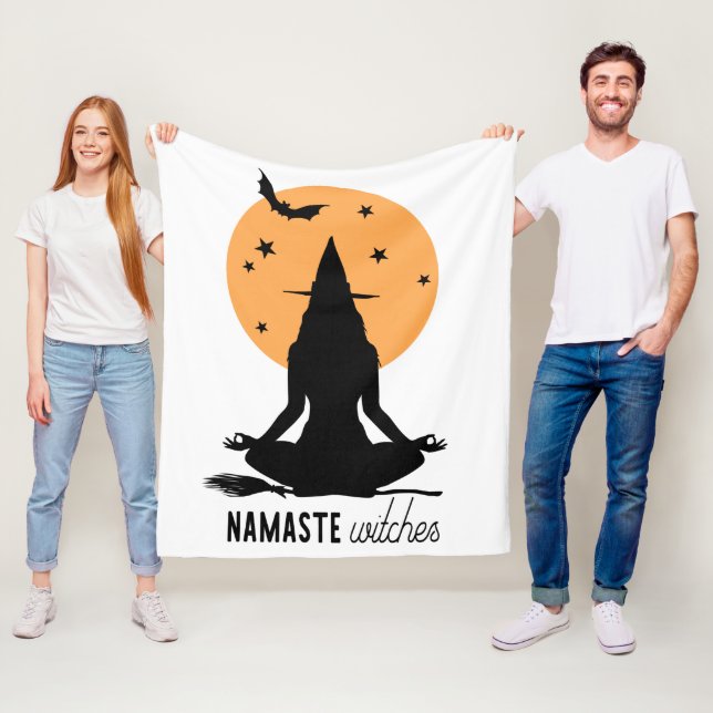 Couverture Polaire Témoins de yoga d'Halloween contemporain (En situation)