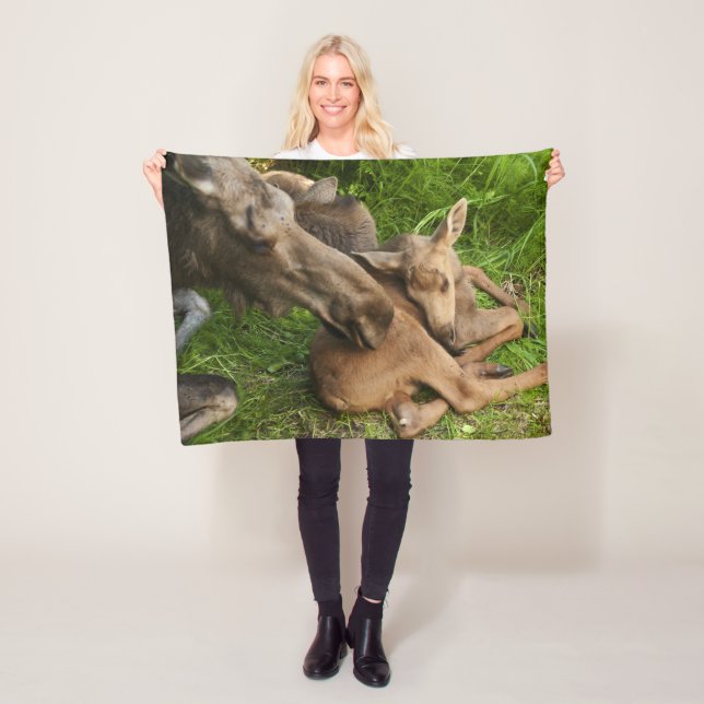 Couverture Polaire Tendre Mère Moose (En situation)