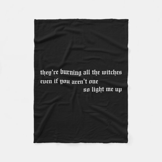 Couverture Polaire They're Burning All The Witches Apparel  (Devant)