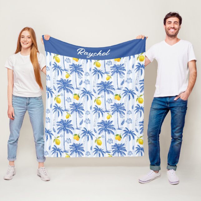 Couverture Polaire Toile Bleue Palmiers Citrons Monogramme Nom (En situation)