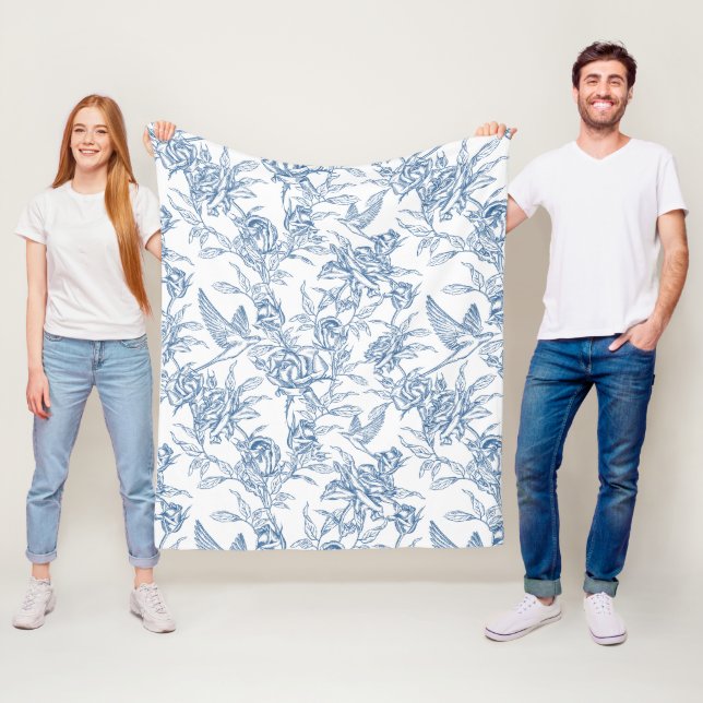 Couverture Polaire Toile de Jouy bleue (En situation)