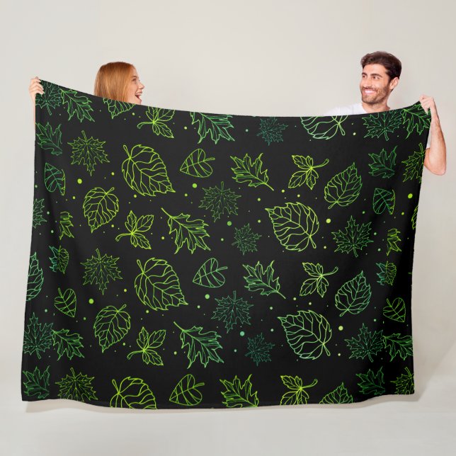Couverture Polaire Touche d'Elegance Feuilles verts sur le noir (En situation)