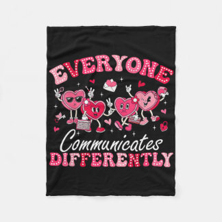 Couverture Polaire Tout le monde communique différemment Saint-Valent