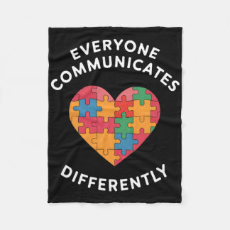 Couverture Polaire Tout le monde communique différemment Sensibilisat