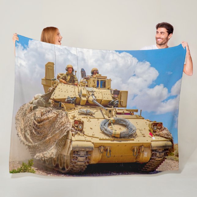 Couverture Polaire TRANSPORTEUR DE PERSONNEL ARMÉ - M2 Bradley (En situation)