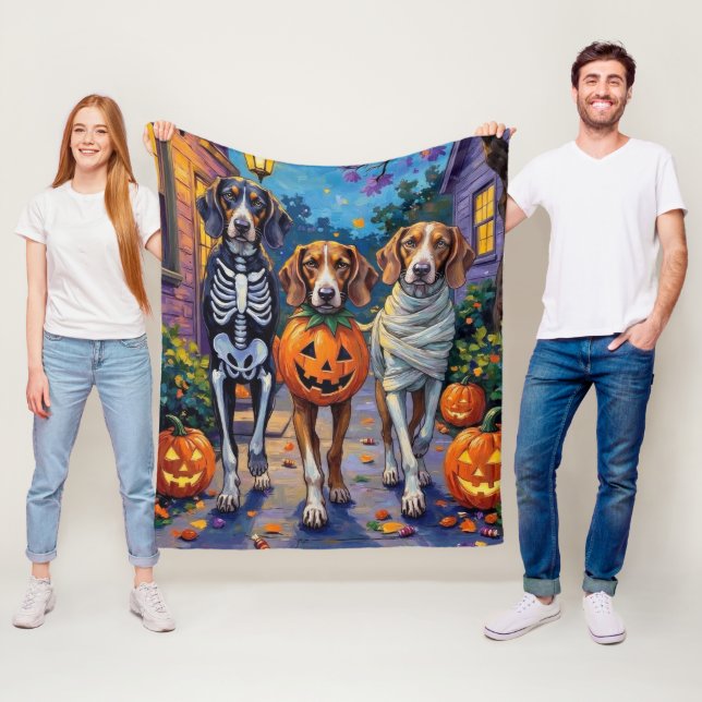 Couverture Polaire Treeing Walker Coonhound en costumes d'Halloween (En situation)