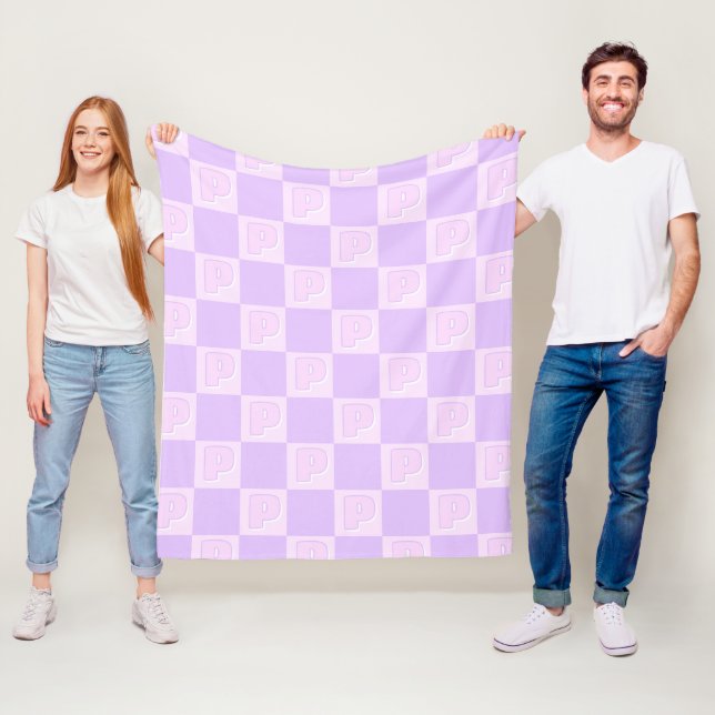 Couverture Polaire Trendy Purple Monogram Initial Checkered  (En situation)