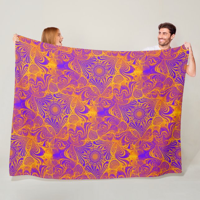 Couverture Polaire Triangle Labyrinthe Mandala Motif sans couture 2 (En situation)