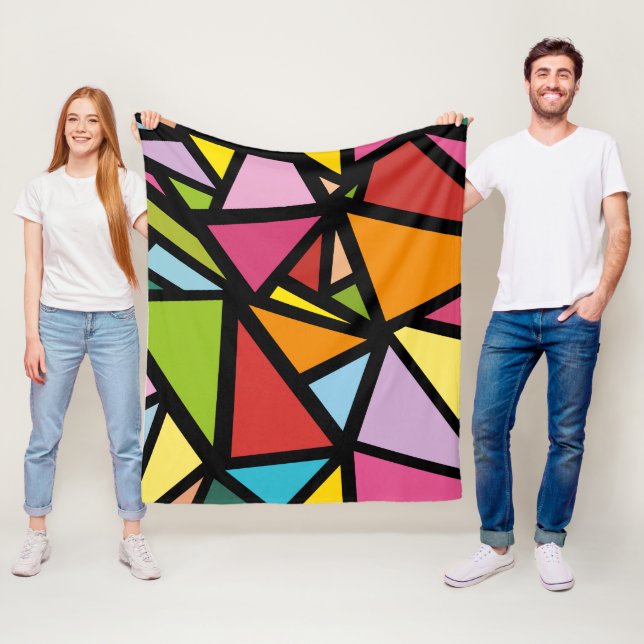 Couverture Polaire Triangles colorés motif 3 (En situation)