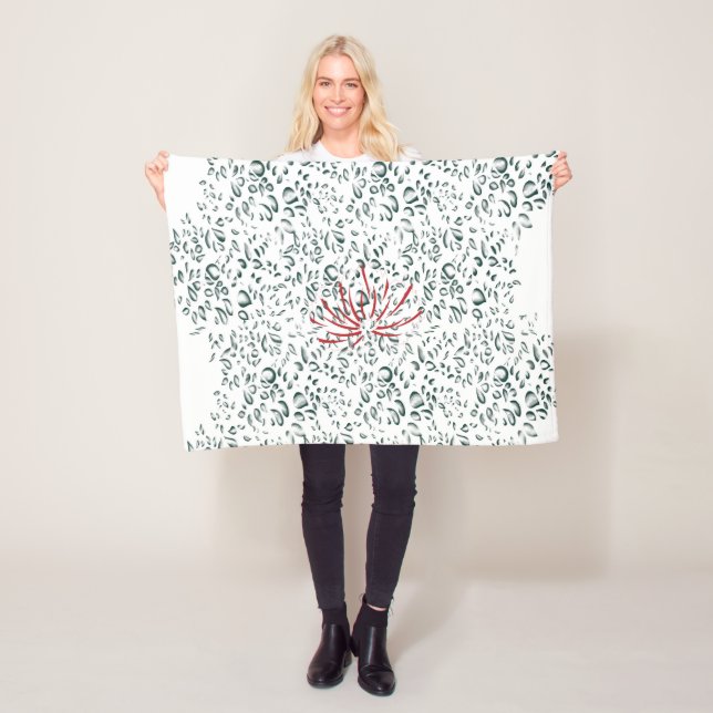 Couverture Polaire une fleur rouge sur un arrière - plan noir (En situation)