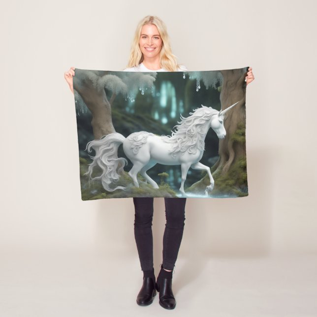 Couverture polaire Unicorn, 30 po x 40 po (En situation)