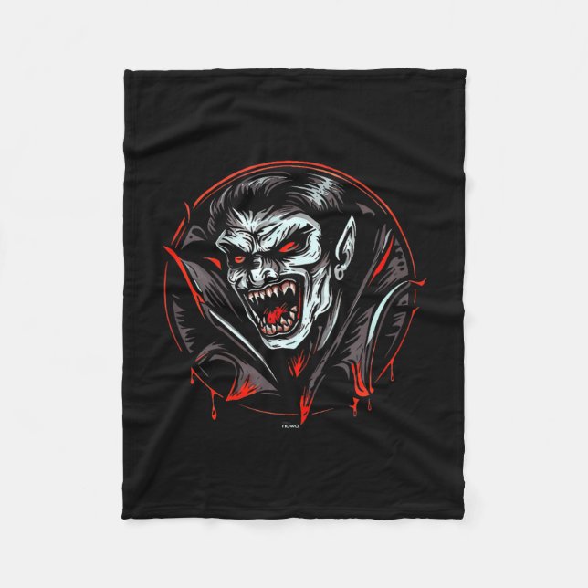Couverture Polaire Vampire effrayant montrant des dents pointues prêt (Devant)