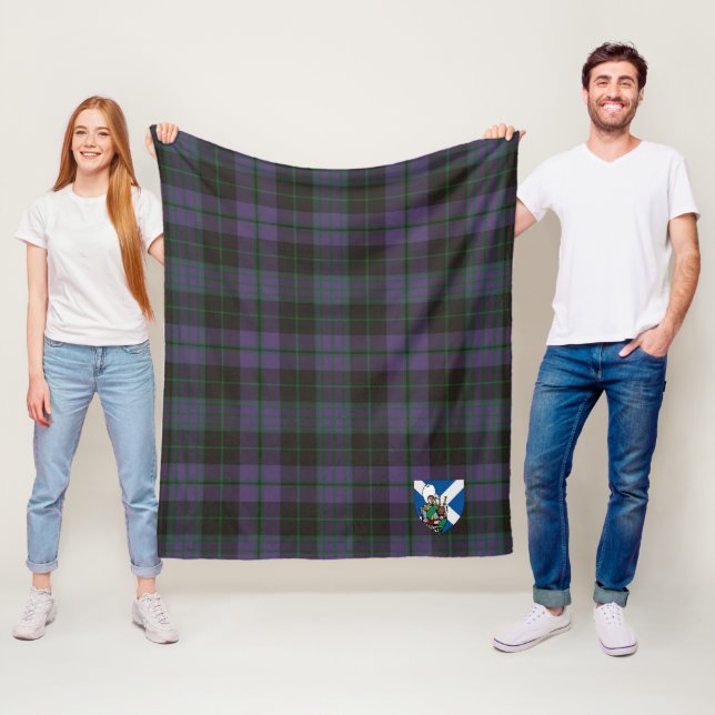 Couverture Polaire Vêtement ecclésiastique vert tartan (En situation)