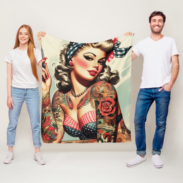 Couverture Polaire Vintage Tattoo Old School Pin-up (En situation)