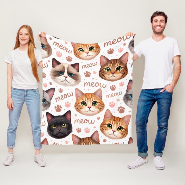 Couverture Polaire Visages de chat mignons et motif technologique mia (En situation)