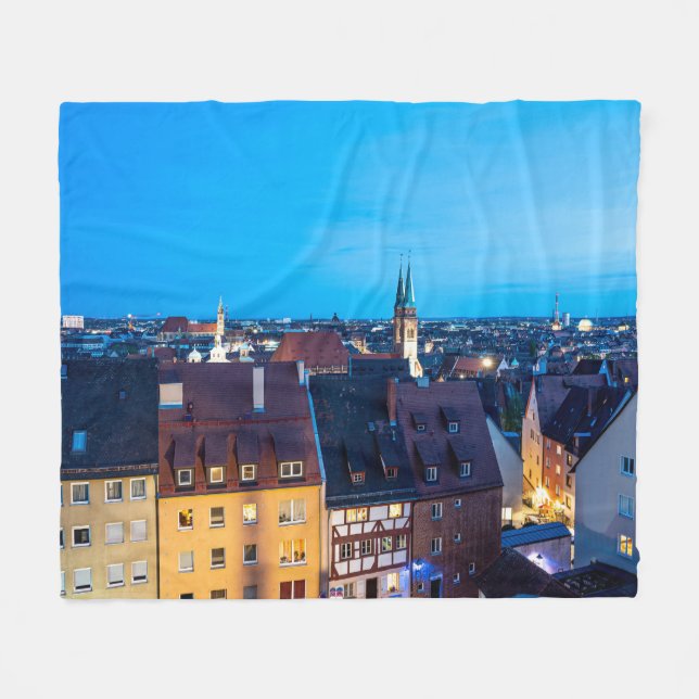Couverture Polaire Vue sur la vieille ville de Nuremberg la nuit (Devant (Horizontal))