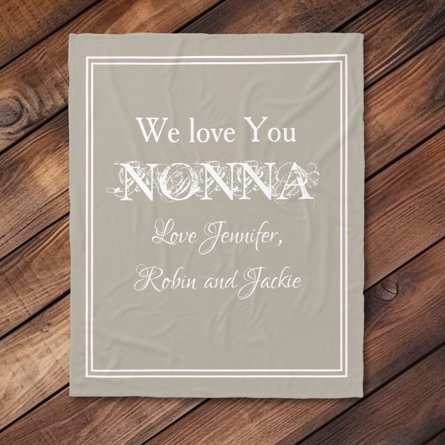 Couverture Polaire "We Love You NONNA" Beige personnalisé ("We Love You NONNA" Personalized  Family Names Beige Fleece Blanket.)