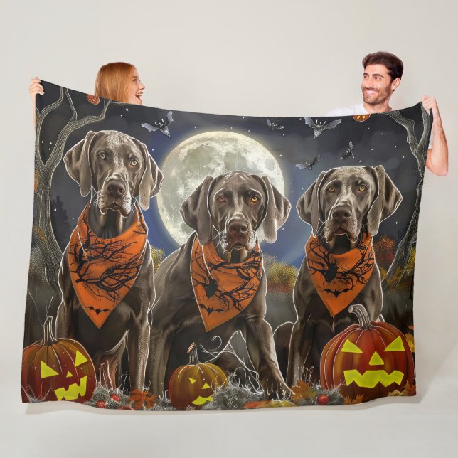Couverture Polaire Weimaraner Halloween Éffrayant (En situation)