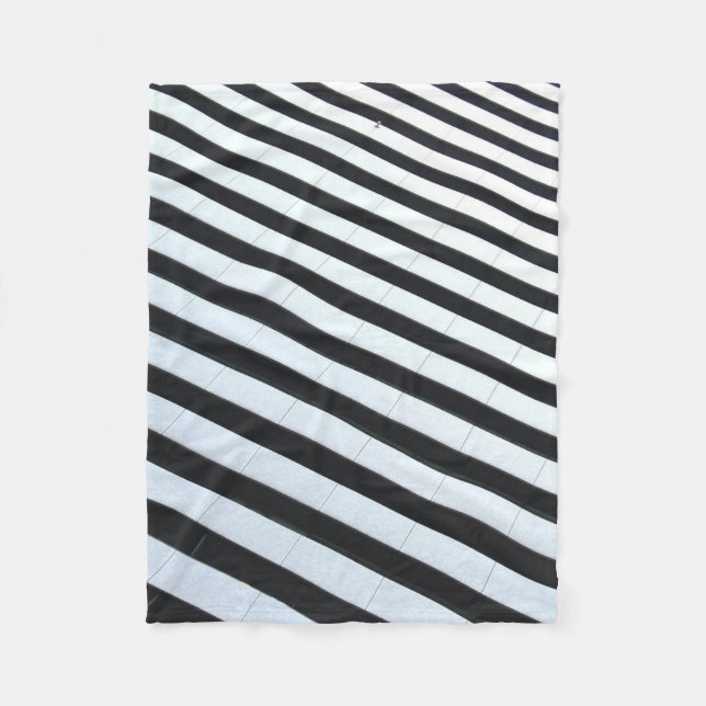 Couverture Polaire White and black striped illustration (Devant)
